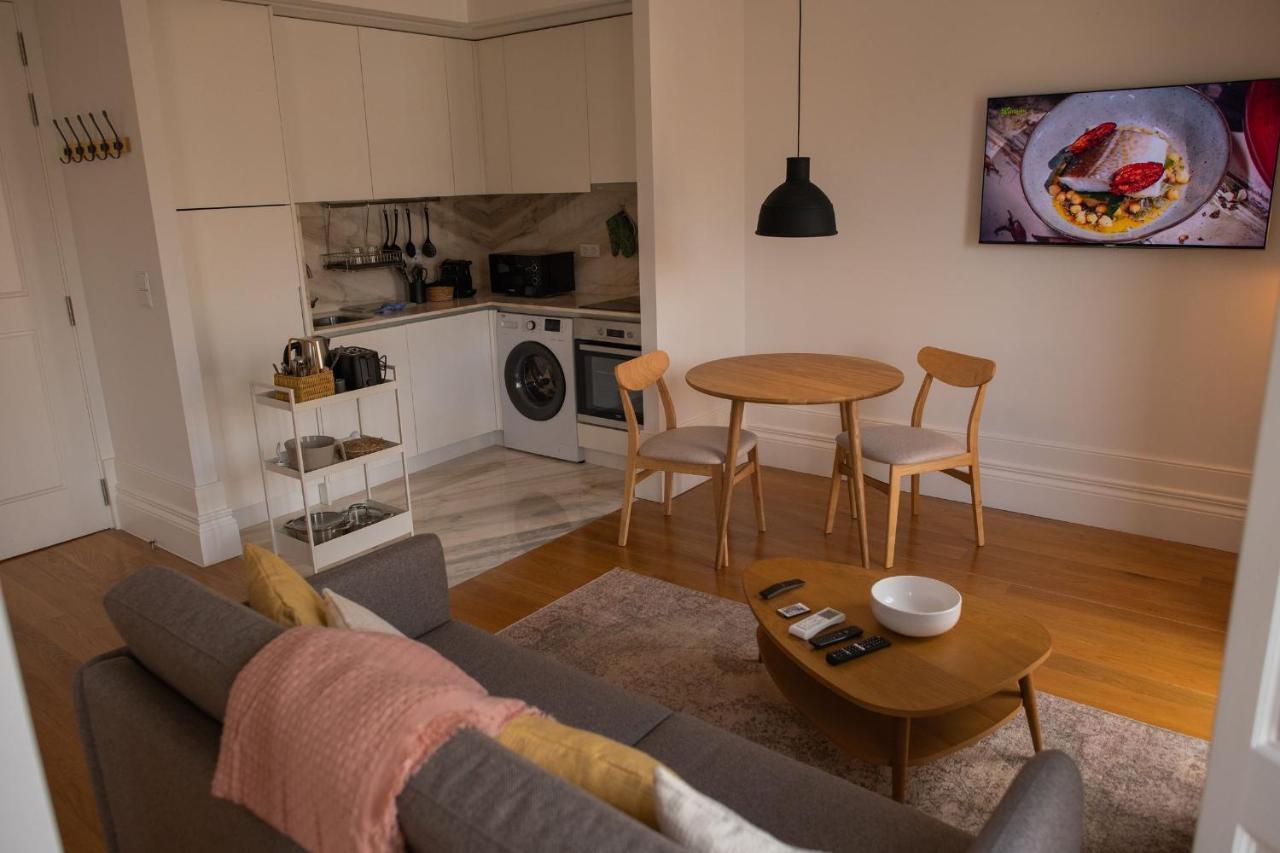 פורטו Spacious Studio W/ Balcony & Ac By Lovelystay מראה חיצוני תמונה